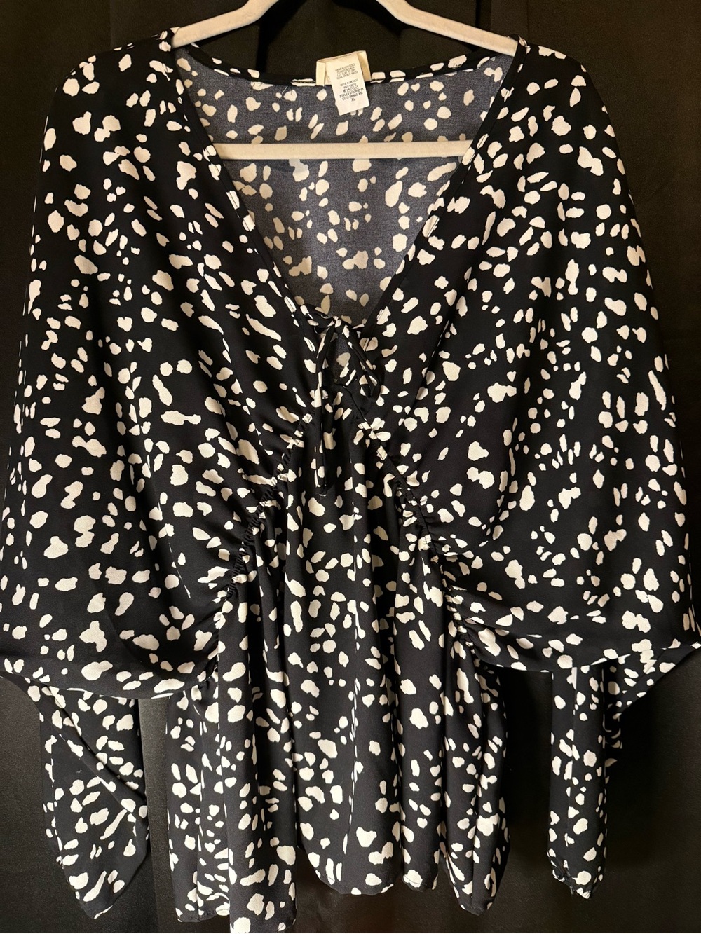 BiBi Black and White Dot-Pattern Top